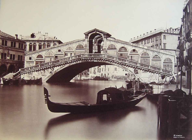 Venezia-_Ponte_di_Rialto-_1875_Carlo_Naya_red